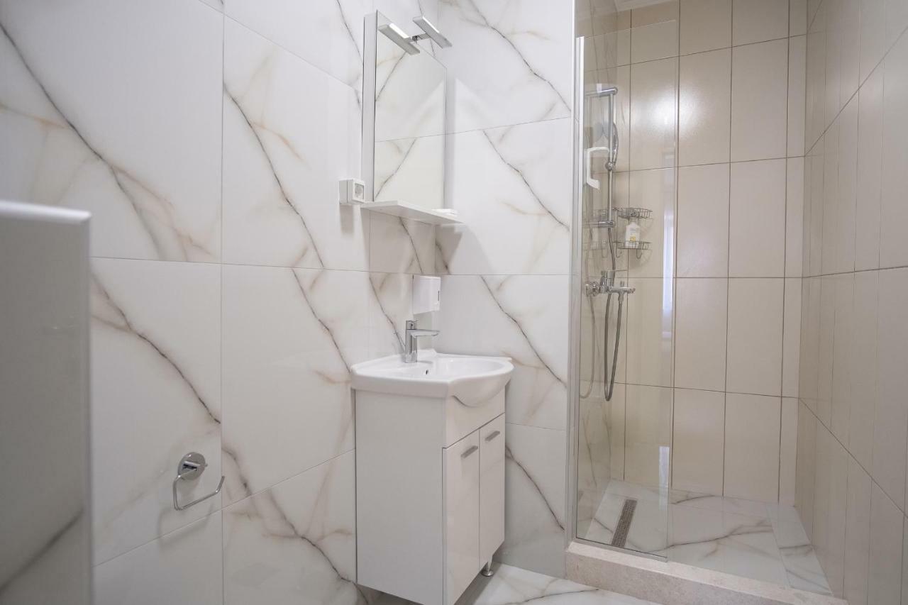 Apartmani Vila Kosa Trebinje Rum bild